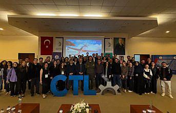 TUSAŞ baş test pilotu Murat Özpala, OMÜ'de öğrencilerle buluştu