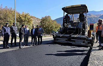 Vali Ergün, Ardanuç-Ardahan karayolundaki asfaltlama çalışmalarını inceledi