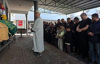 Zonguldak'ta bıçaklanmış halde ölü bulunan yaşlı adamın cenazesi defnedildi