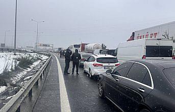 Anadolu Otoyolu Ankara istikameti makaslayan tır nedeniyle ulaşıma kapatıldı