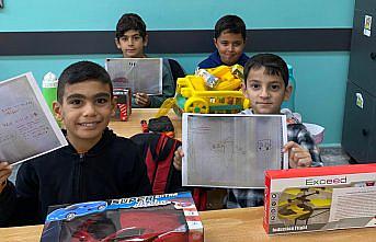 BİRUPSA'dan deprem bölgesindeki çocuklara oyuncak desteği