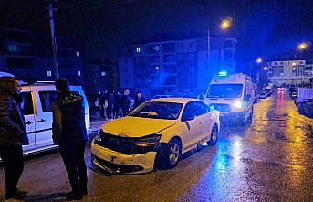 Çorum’da ehliyetsiz sürücünün karıştığı kazada 3 araçta hasar oluştu