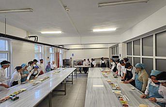 Düzce'de özel bireyler pizza yaptı