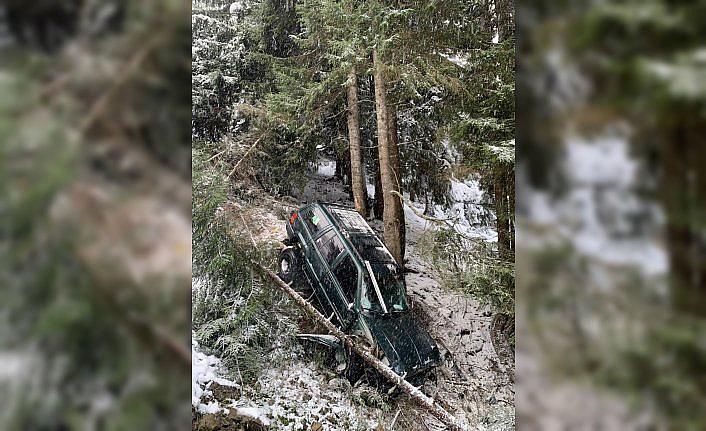Giresun'da uçuruma düşen cipteki 5 kişi yaralandı