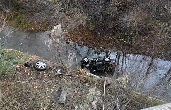 Gümüşhane'de Harşit Çayı'na devrilen otomobildeki bir kişi hayatını kaybetti