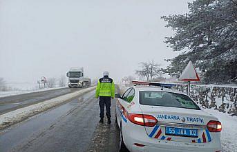 Havza'da kar yağışı etkili oluyor