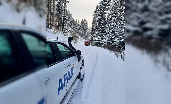 Karabük, Düzce, Bolu ve Zonguldak'ta karla mücadele çalışmaları sürüyor