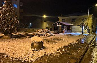 Karabük'ün yüksek kesimlerinde kar yağışı etkili oluyor