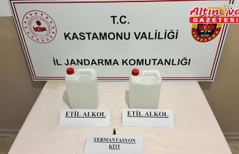 Kastamonu'da ruhsatsız silah ve sahte içki operasyonlarında 3 zanlı gözaltına alındı