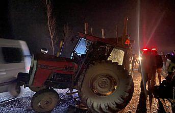 Kastamonu'da traktör ile cipin çarpıştığı kazada 3 kişi yaralandı