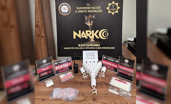 Kastamonu'da uyuşturucu operasyonunda yakalanan 3 zanlı tutuklandı