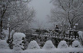 Kocaeli, Karabük ve Bolu’da kar yağışı etkili oluyor