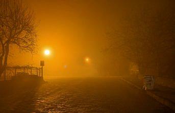 Laçin'de sis etkili oldu