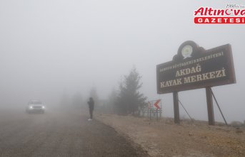Ladik Akdağ Kayak Merkezi'nde sis etkili oldu