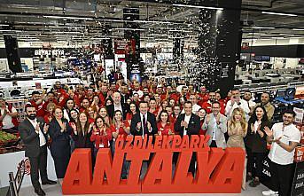 MediaMarkt yeni mağazasını Antalya'da açtı