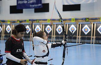 Okçulukta ASES 15 Yaş Altı Salon Türkiye Şampiyonası Samsun'da başladı