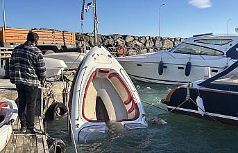 Samsun'da alabora olan tekne ekiplerce yüzeye çıkarıldı