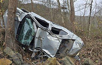 Samsun'da devrilen otomobildeki 1 kişi öldü, 1 kişi yaralandı