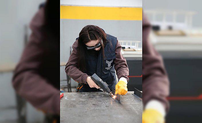 Samsun'da eğitimlerini tamamlayan 6 kadın kaynak operatörlüğü sertifikası aldı