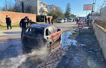 Samsun'da seyir halindeki otomobil yandı