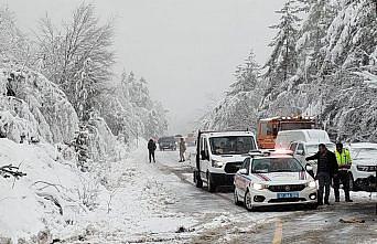 Sinop'ta kar ve şiddetli rüzgar etkili oluyor