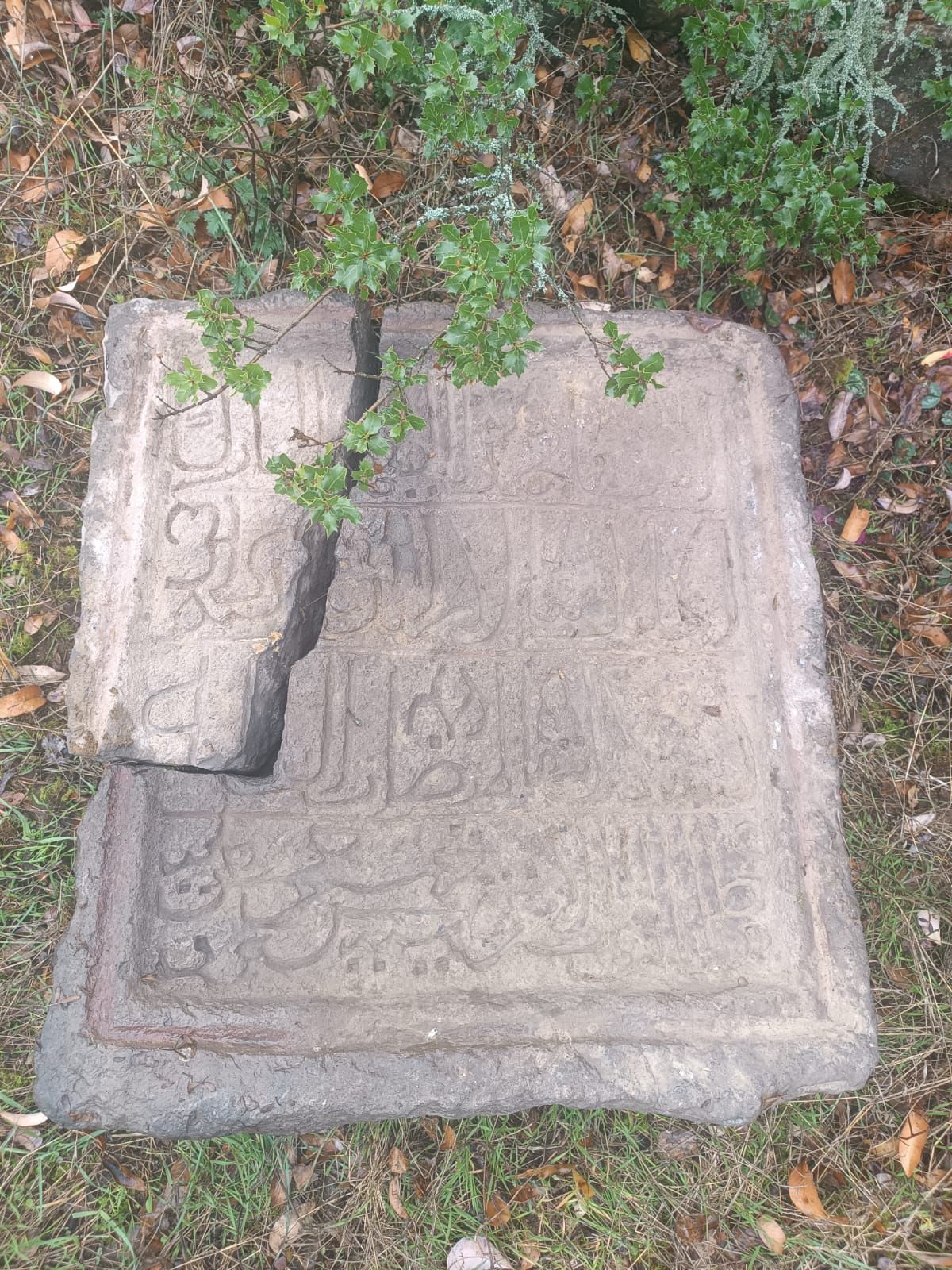 Tokat'ta kayıp olan tarihi Cin Camisi'nin kitabesi bulundu