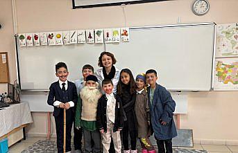 Tokat'taki köy ilkokulunda öğrenciler ünlü ressamları canlandırdı