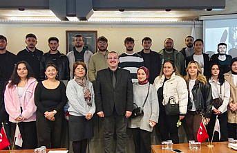 Trabzon'da üniversite öğrencilerine “Dijital Çağda Kurumsal İletişim“ eğitimi verildi