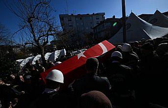 Yalova'daki DEAŞ operasyonunda şehit olan polis memuru Turgut Külünk'ün cenazesi, memleketi Düzce'de defnedildi
