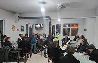 Alaçam'da jandarma trafik ekiplerinden sürücülere eğitim