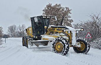 Amasya, Tokat, Sinop, Çorum ve Kastamonu'da kar nedeniyle 574 köy yolu ulaşıma kapandı