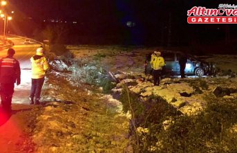 Bafra'da devrilen otomobildeki 3 kişi yaralandı