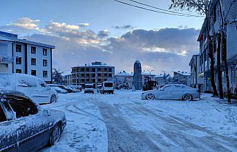 Başçiftlik'te kar yağışı devam ediyor