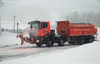 Bolu Dağı'nda yoğun kar etkili oluyor