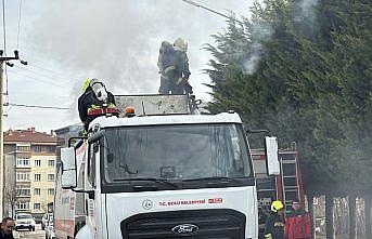 Bolu'da yol süpürme aracında çıkan yangın söndürüldü