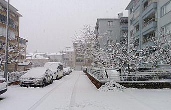 Cide'de kar yağışı etkili oldu