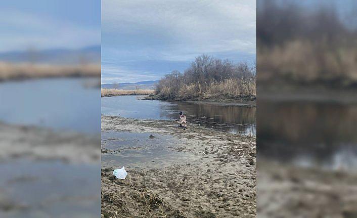 Çorum'da avlanırken bataklığa saplanan kişiyi jandarma kurtardı