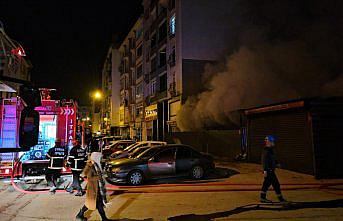 Çorum'da halı yıkama fabrikasında çıkan yangın hasara neden oldu