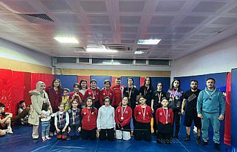 Eski milli güreşçi Yaşar Doğu Bafra'da anıldı