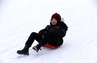 Ilgaz Yurduntepe Kayak Merkezi'nde yarıyıl tatili yoğunluğu yaşanıyor