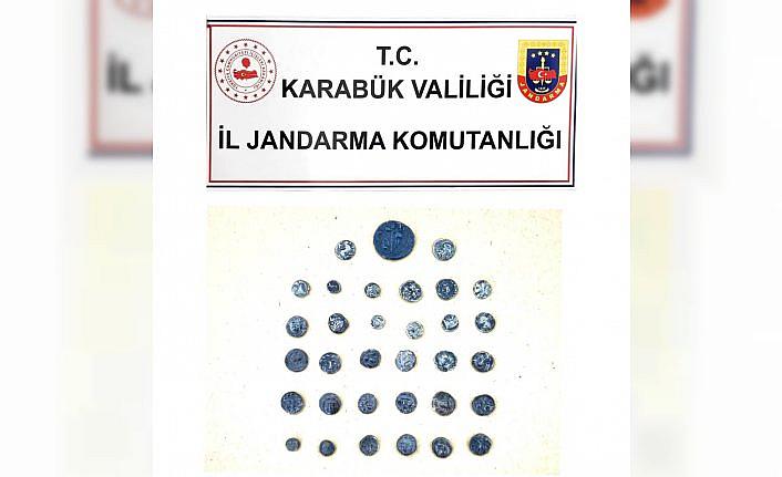 Karabük'te 33 sikke ele geçirildi