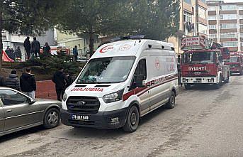 Karabük'te apartmanda çıkan yangında mahsur kalan 8 kişi kurtarıldı