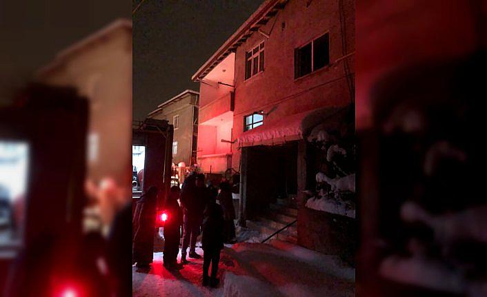 Ladik'te bir evde çıkan yangın söndürüldü