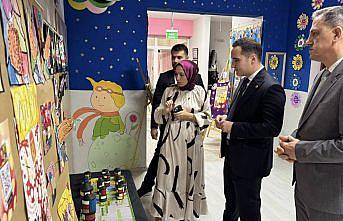 Salıpazarı Kaymakamı Beyazıt, anaokulu etkinliği sergisine katıldı