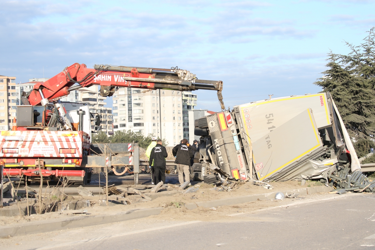 Samsun'daki trafik kazasında 1 kişi öldü, 3 kişi yaralandı