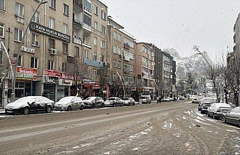 Tokat-Sivas kara yolunda kar etkili oluyor