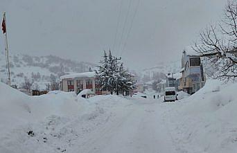 Tokat'ın ilçelerinde kar etkili oluyor