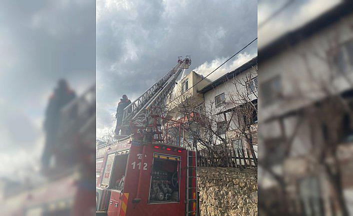 Tokat'ta çıkan yangında bir evde hasar oluştu
