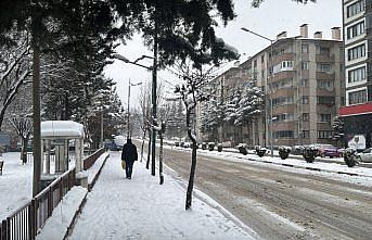 Tokat'ta kent merkezinde kar kalınlığı 15 santimetreye ulaştı