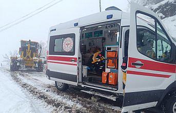 Tokat'ta sağlık ekiplerinin karla mücadelesi